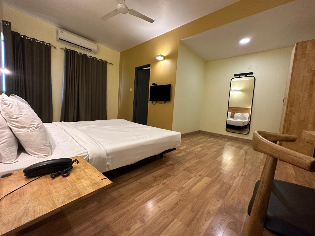 Upar Hotels Indiranagar 벵갈루루 외부 사진