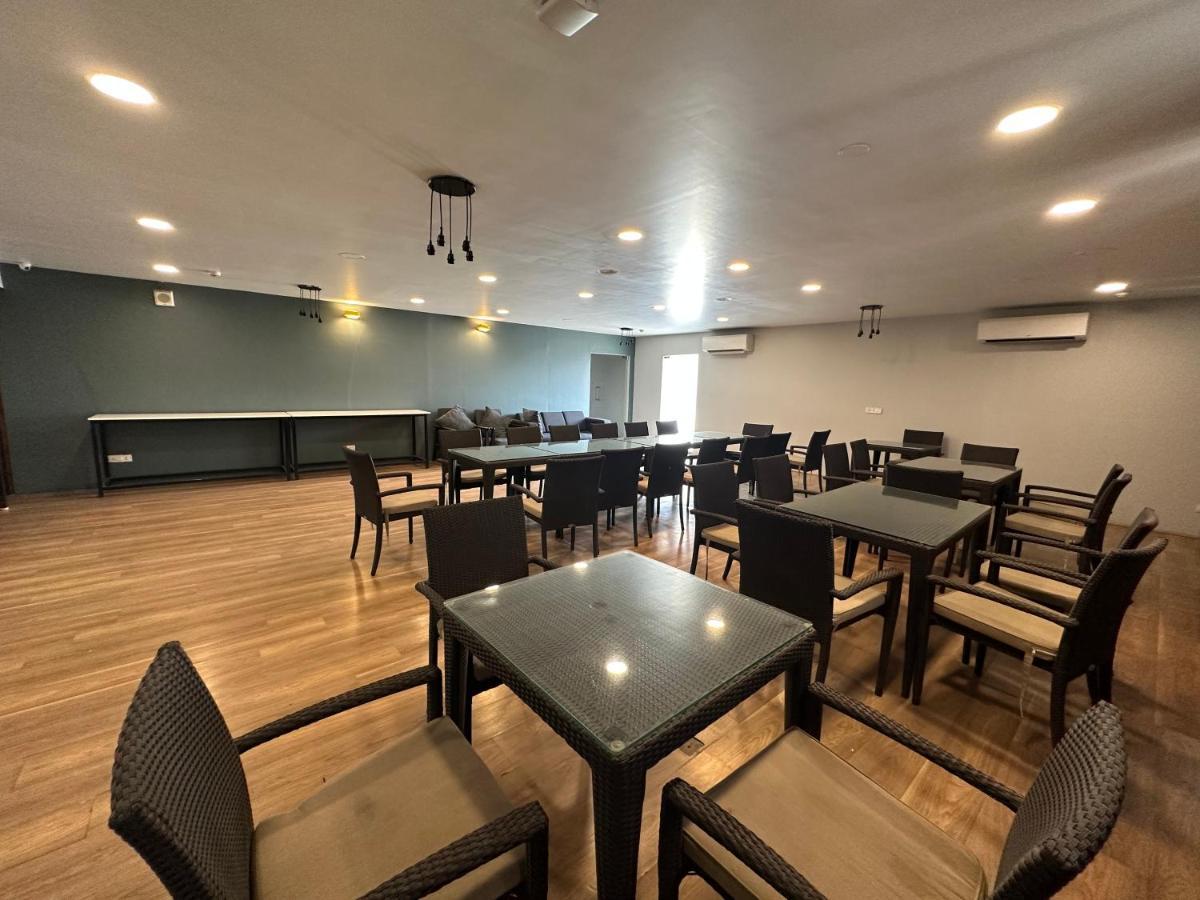 Upar Hotels Indiranagar 벵갈루루 외부 사진