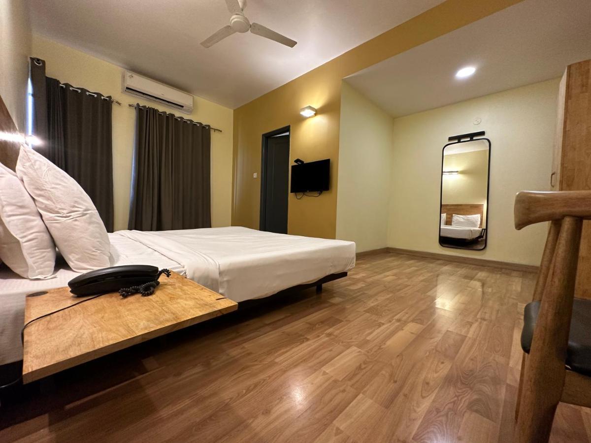 Upar Hotels Indiranagar 벵갈루루 외부 사진