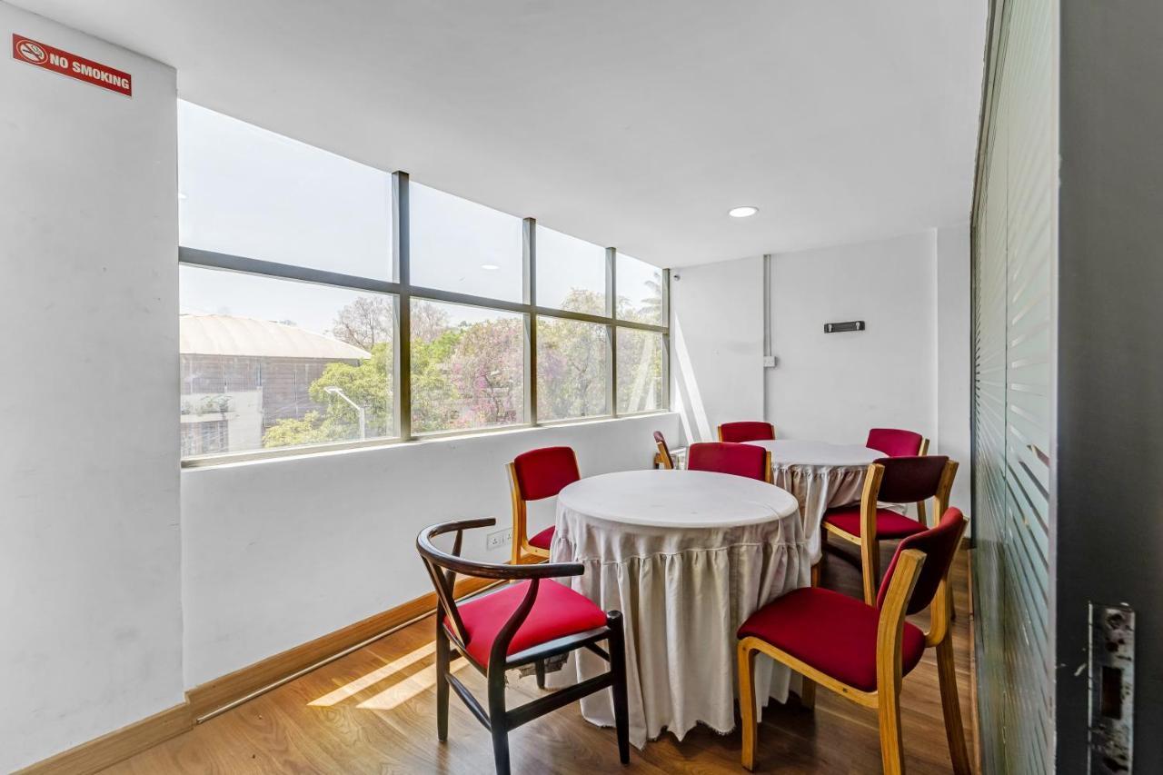 Upar Hotels Indiranagar 벵갈루루 외부 사진